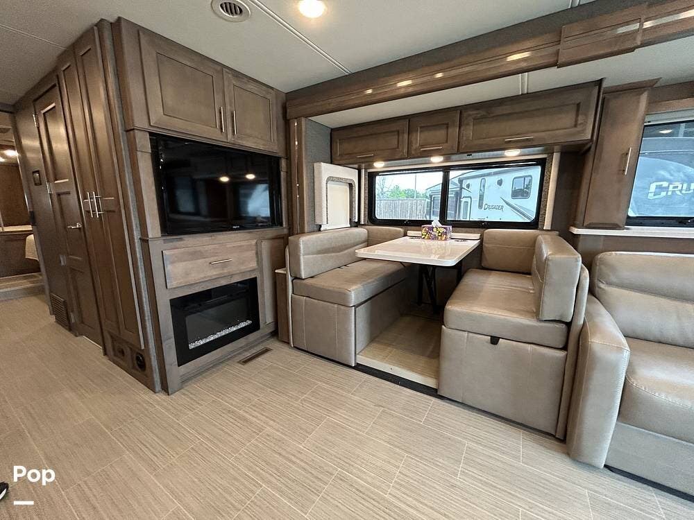 2021 Palazzo 37.4 by Thor Motor Coach from Pop RVs in Argyle, Texas