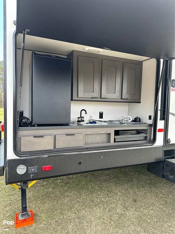 Used 2022 Cruiser RV MPG Ultra Lite 3100BH available in Walstonburg, North Carolina