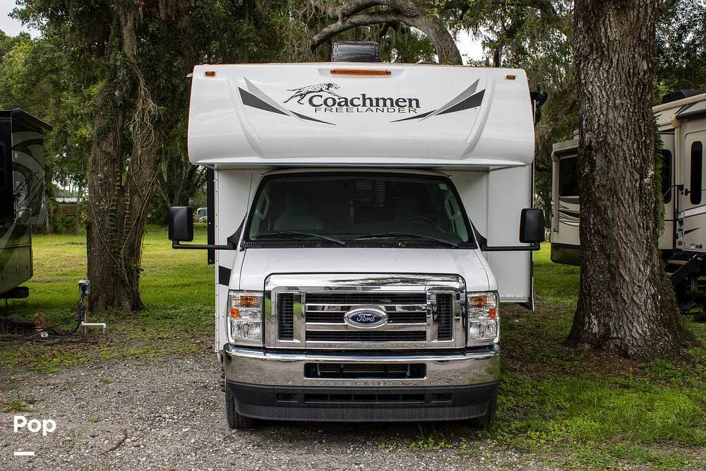 2021 Coachmen Freelander 31FS - Used Class C For Sale by Pop RVs in Lakeland, Florida features Awning, Slideout, Generator, Leveling Jacks, Air Conditioning