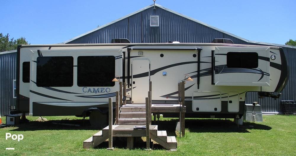 2016 Cameo 38RL by CrossRoads from Pop RVs in Willards, Maryland