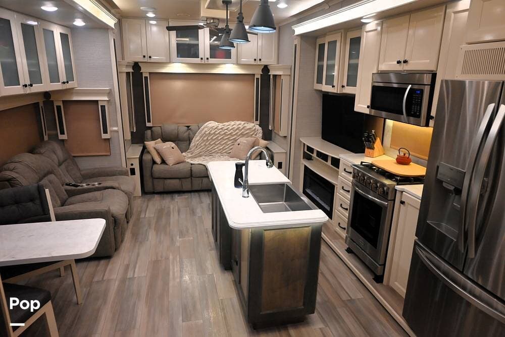 2022 Beacon 39GBB by Vanleigh from Pop RVs in Sarasota, Florida