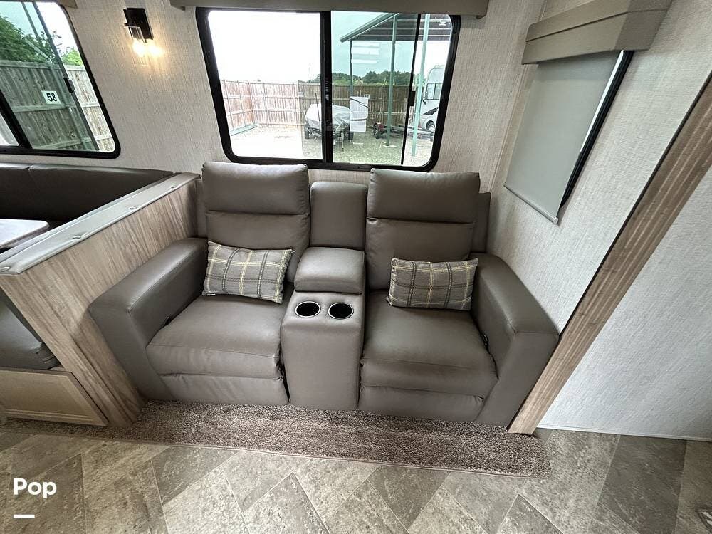 2023 Solaire 294DBHS by Palomino from Pop RVs in Argyle, Texas