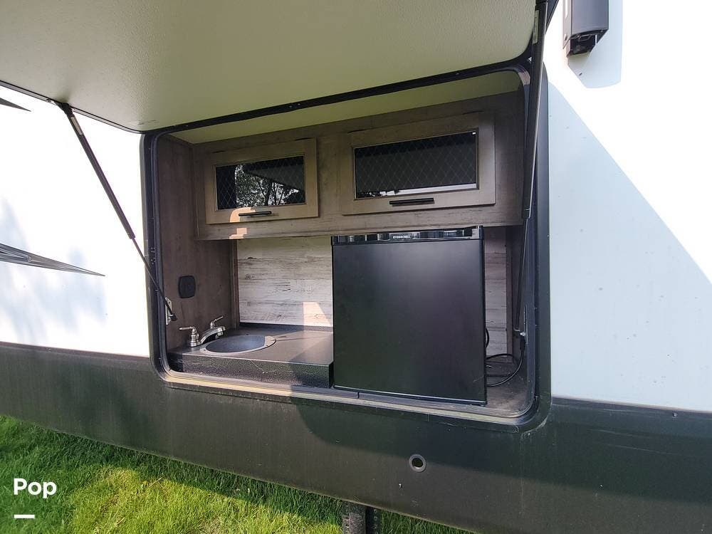 Used 2021 Forest River Sabre 37FLH available in Elburn, Illinois