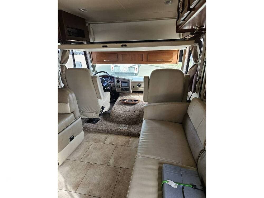 2017 Fleetwood Flair LXE 30U - Used Class A For Sale by Pop RVs in West Sacramento, California features Generator, Air Conditioning, Slideout, Awning