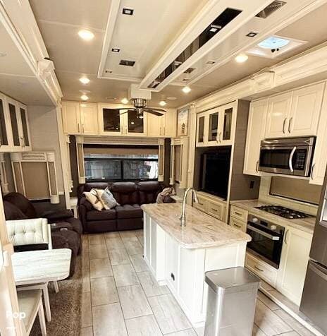 2020 Beacon 39GBB by Vanleigh from Pop RVs in Colfax, Wisconsin