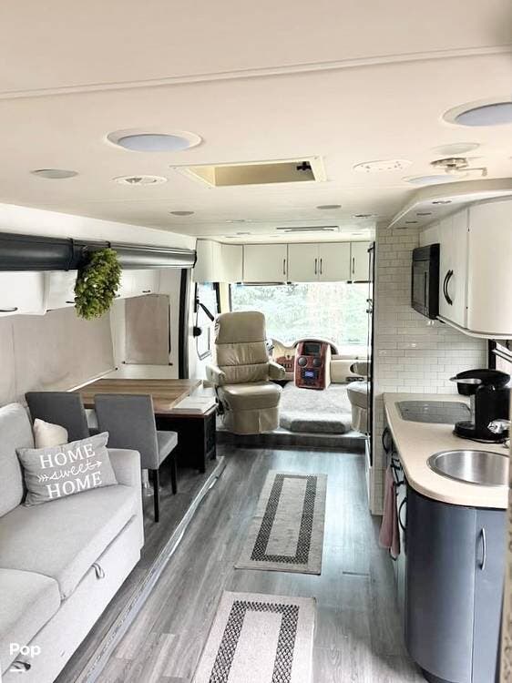 Used 2011 Thor Motor Coach Serrano 31X available in Kennewick, Washington