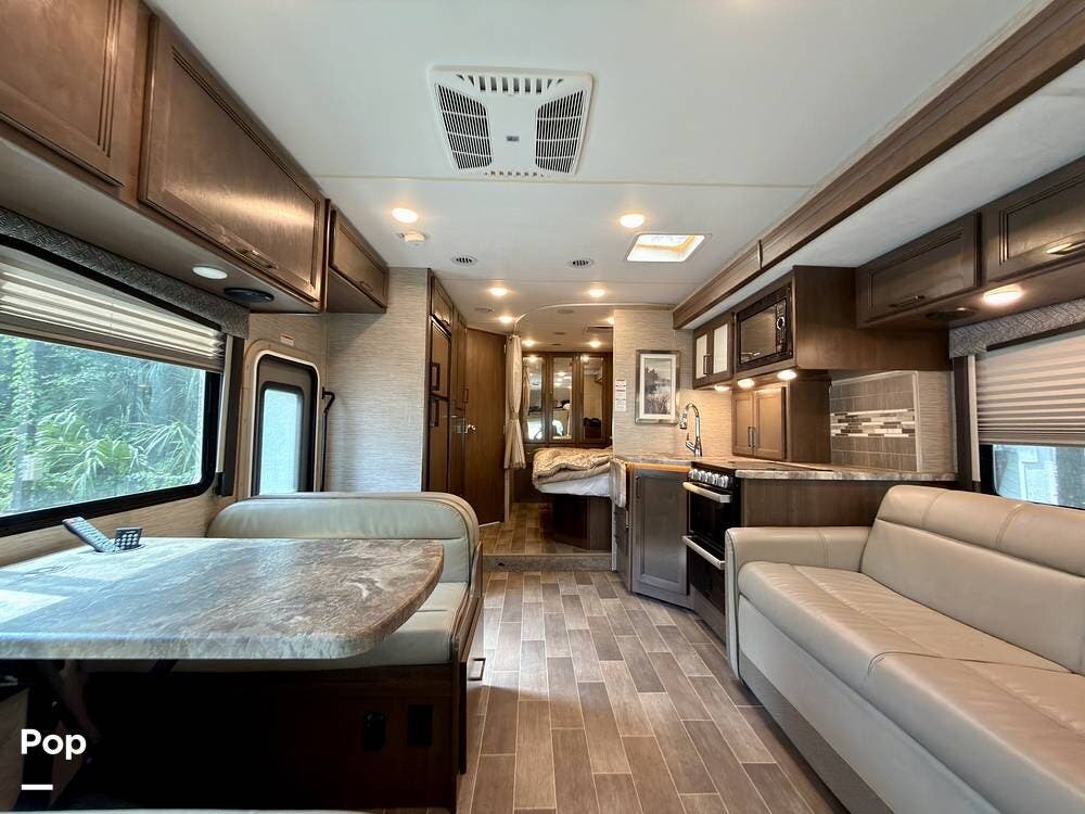 2022 Chateau 27R by Thor Motor Coach from Pop RVs in Jacksonville, Florida