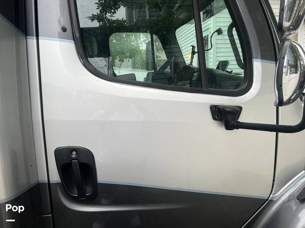 2024 Seneca 37L by Jayco from Pop RVs in Passaic, New Jersey