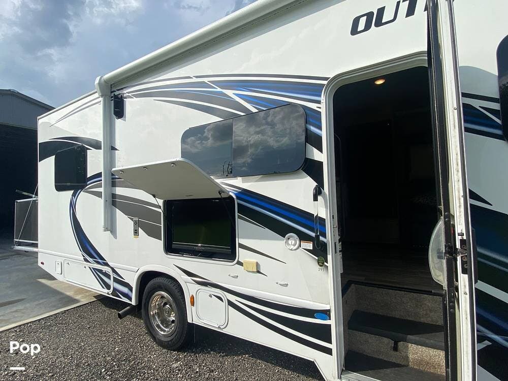 Used 2022 Thor Motor Coach Outlaw 29J available in Okeechobee, Florida