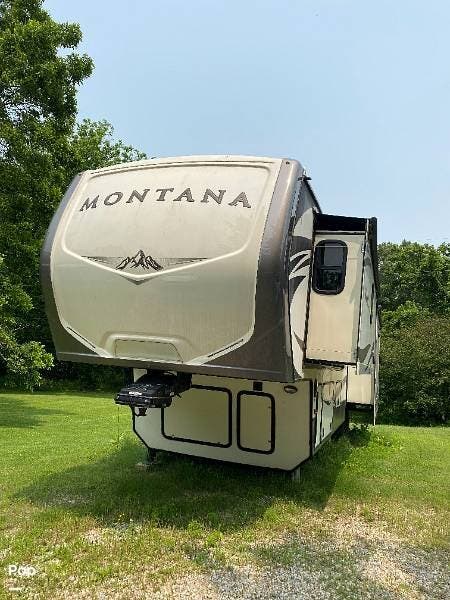 2017 Montana 3721RL by Keystone from Pop RVs in Lake Cormorant, Mississippi