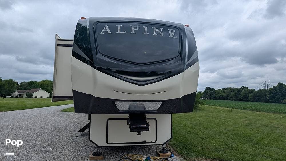 2021 Alpine 3790FK by Keystone from Pop RVs in Wilkinson, Indiana