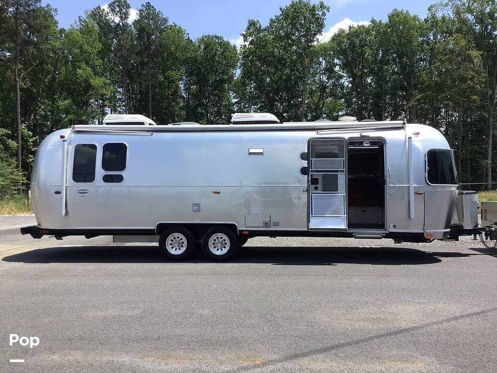 2019 Airstream International Serenity 30RB - Used Travel Trailer For Sale by Pop RVs in Ashland, Virginia features Air Conditioning, Awning