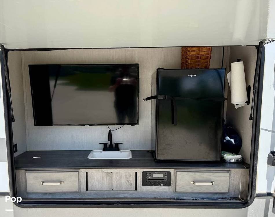 Used 2022 Keystone Avalanche 378BH available in Billings, Montana