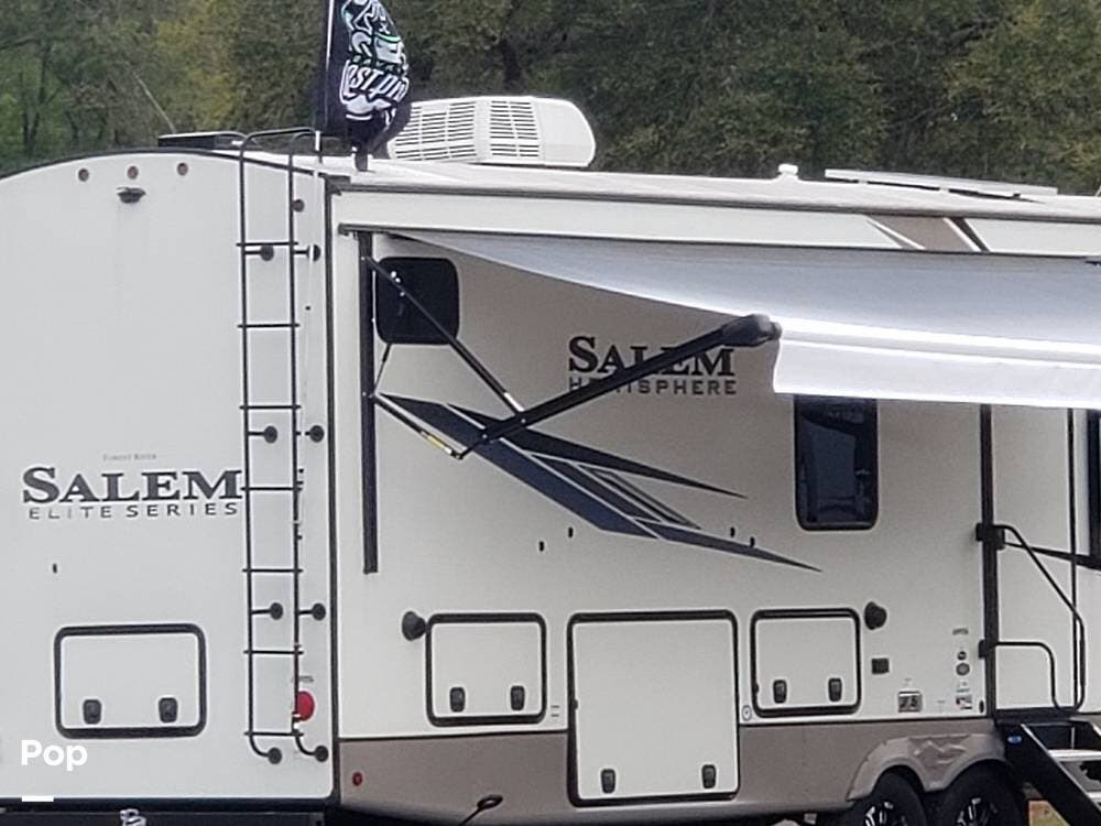 2022 Forest River Salem Hemisphere 36FL - Used Fifth Wheel For Sale by Pop RVs in Mebane, North Carolina features Slideout, Air Conditioning, Leveling Jacks, Awning