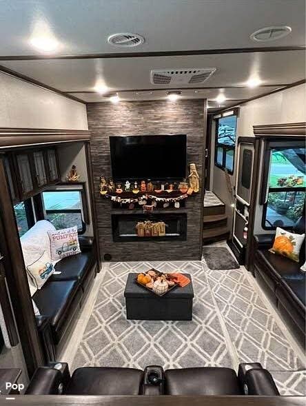 Used 2021 Grand Design Solitude 390RK-R available in Big Stone Gap, Virginia