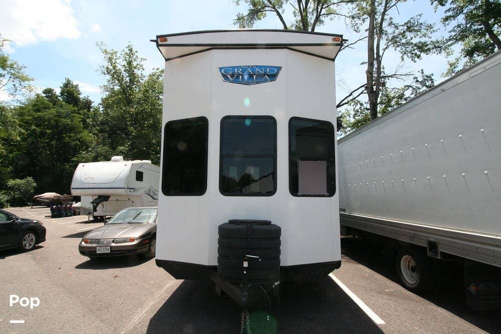 2024 Forest River Salem Grand Villa 42VIEW - Used Travel Trailer For Sale by Pop RVs in Batavia, Ohio features Awning, Leveling Jacks, Slideout, Air Conditioning