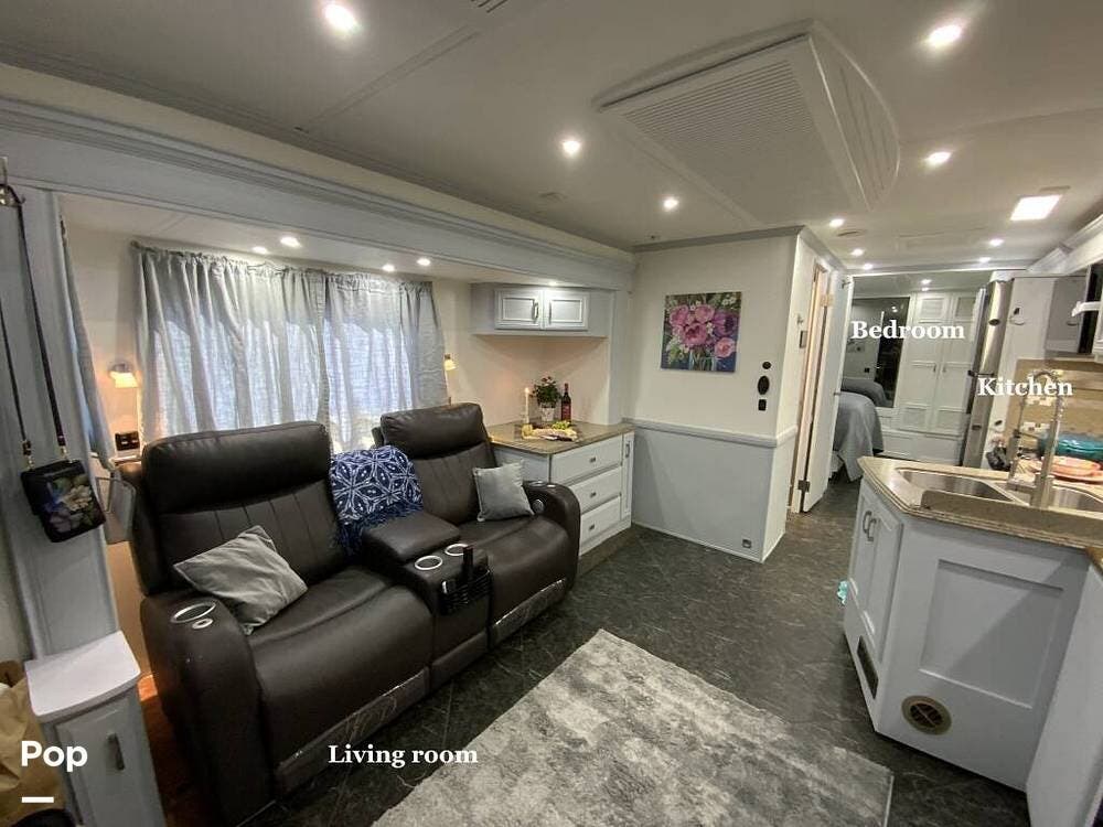 Used 2016 Newmar Ventana LE 3436 available in Creola, Alabama