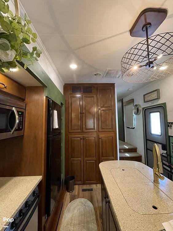 Used 2015 Heartland Bighorn 3010RE available in Palmer Lake, Colorado