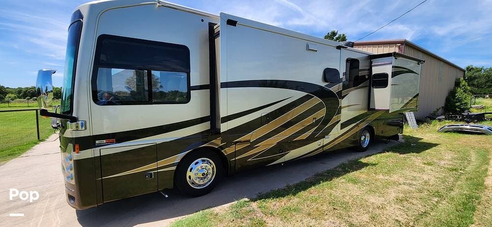 2014 Tuscany XTE 36MQ by Thor Motor Coach from Pop RVs in Poolville, Texas