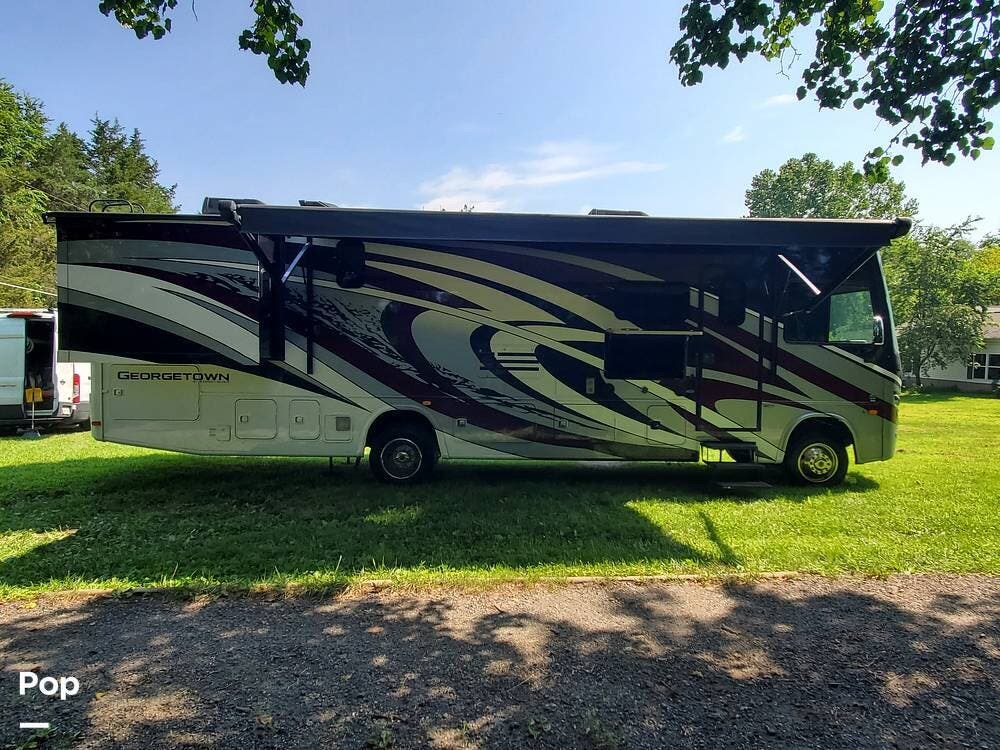 2020 Georgetown GT5 31L by Forest River from Pop RVs in Martinsburg, West Virginia
