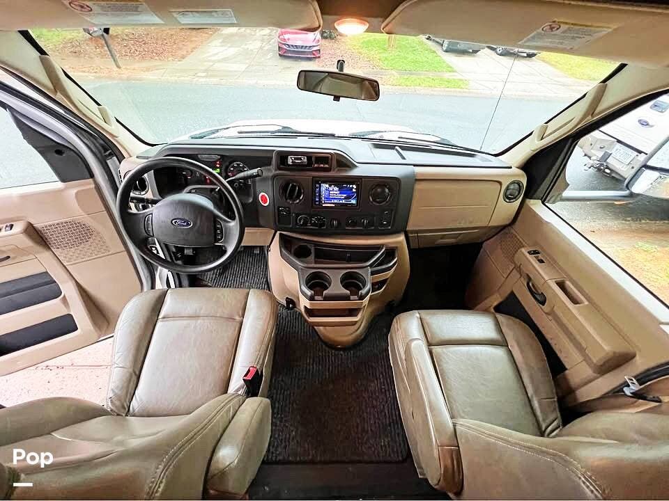 2018 Sunseeker 3010DS by Forest River from Pop RVs in Charlotte, North Carolina