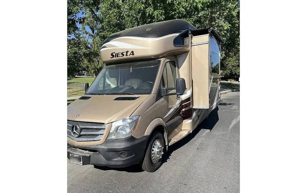 2016 Thor Motor Coach Siesta 24SR #455157 - For Sale in Bakersfield, CA