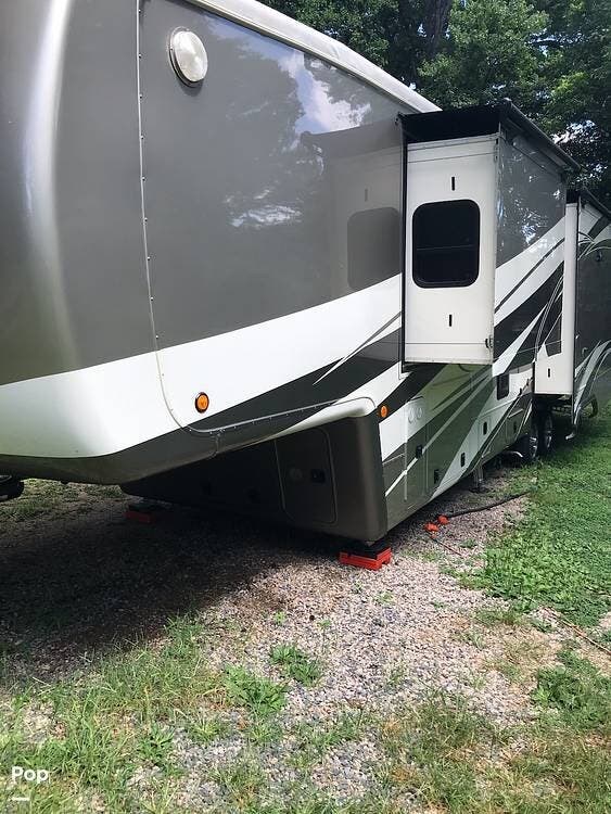 2021 DRV Mobile Suites 39DBRS3 - Used Fifth Wheel For Sale by Pop RVs in Raleigh, North Carolina features Air Conditioning, Awning, Generator, Slideout, Leveling Jacks
