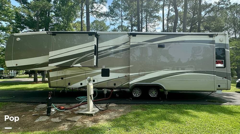 2021 DRV Mobile Suites 39DBRS3 - Used Fifth Wheel For Sale by Pop RVs in Raleigh, North Carolina features Air Conditioning, Generator, Leveling Jacks, Slideout, Awning