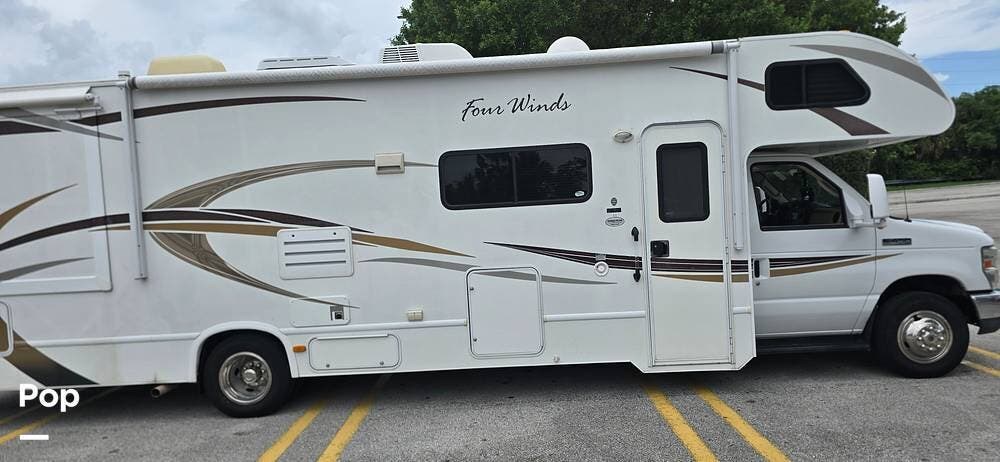 Used 2013 Thor Motor Coach Four Winds 31L available in Homestead, Florida