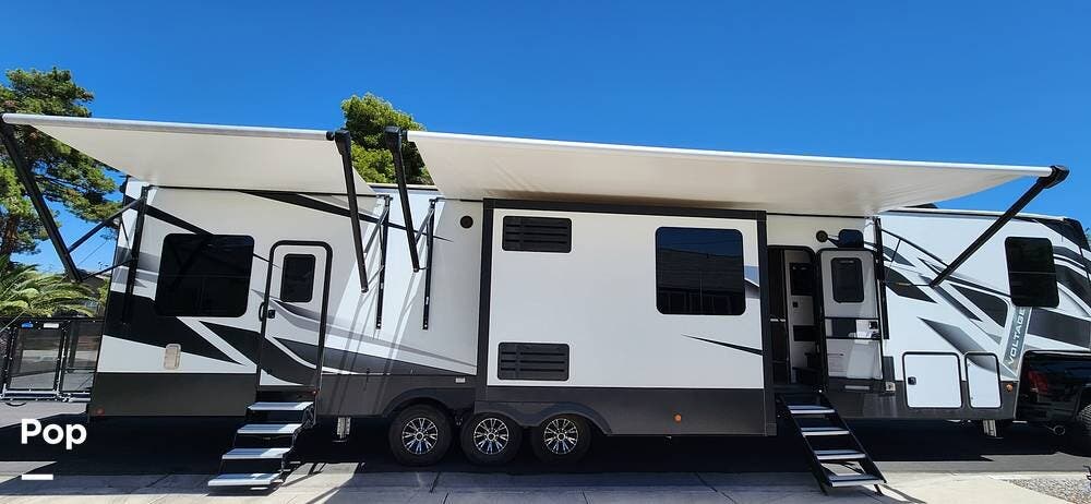 2021 Voltage 4225 Toy Hauler by Dutchmen from Pop RVs in Henderson, Nevada