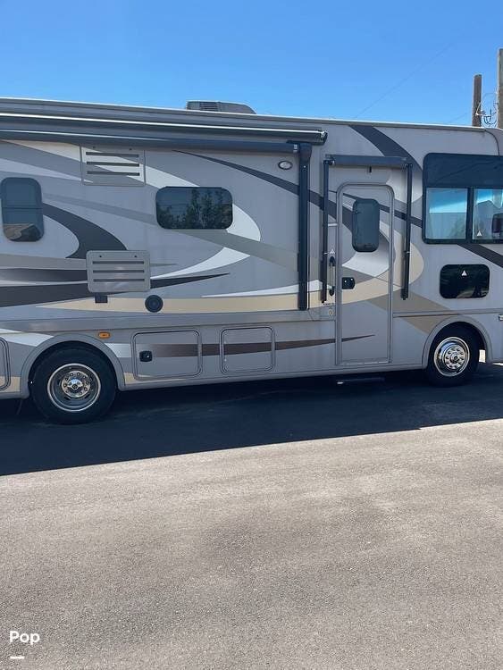 Used 2015 Thor Motor Coach Hurricane 27K available in Hobbs, New Mexico
