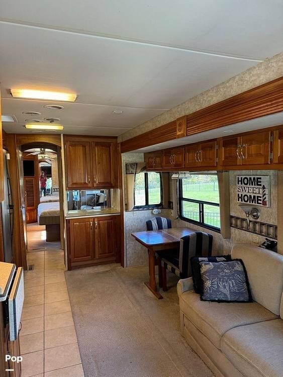 2005 Northern Star 3934 by Newmar from Pop RVs in Slatington, Pennsylvania