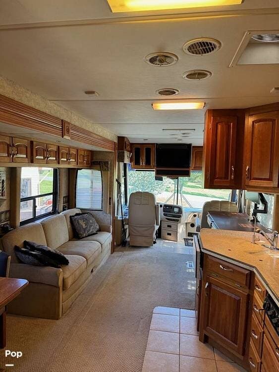 2005 Newmar Northern Star 3934 - Used Diesel Pusher For Sale by Pop RVs in Slatington, Pennsylvania features Awning, Air Conditioning, Leveling Jacks, Slideout, Generator