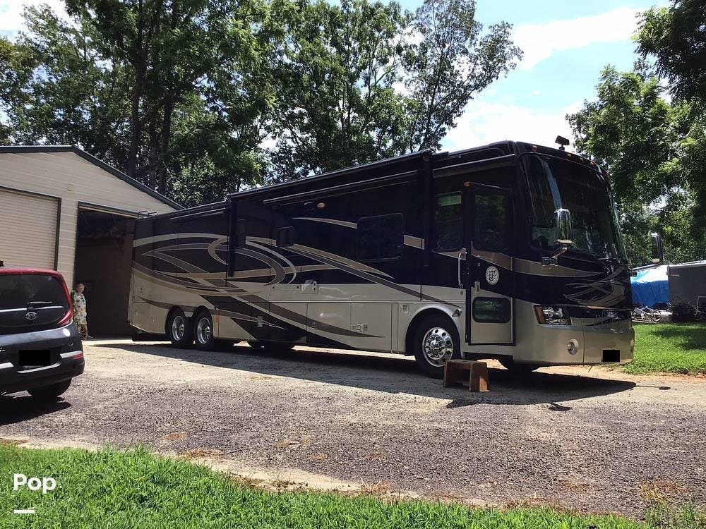 2010 Tiffin Phaeton 42QBH - Used Diesel Pusher For Sale by Pop RVs in Mineral, Virginia features Slideout, Leveling Jacks, Air Conditioning, Awning, Generator