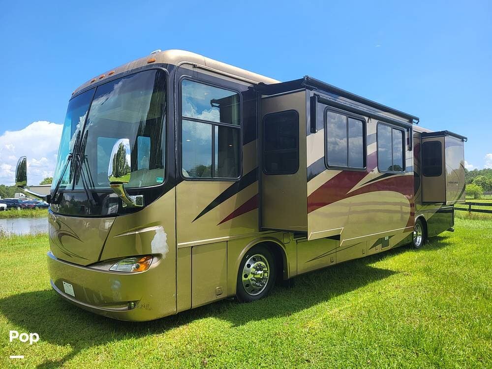 2007 Newmar Ventana 3936 - Used Diesel Pusher For Sale by Pop RVs in Orlando, Florida features Awning, Leveling Jacks, Generator, Slideout, Air Conditioning
