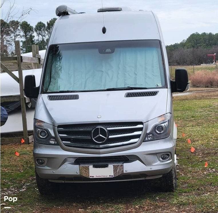 2014 Airstream Interstate 3500 EXT Lounge - Used Class B For Sale by Pop RVs in Oxford, Maryland features Awning, Generator, Air Conditioning