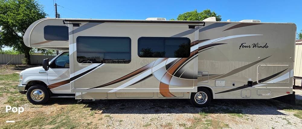 Used 2017 Thor Motor Coach Four Winds 31L available in Paradise, Texas