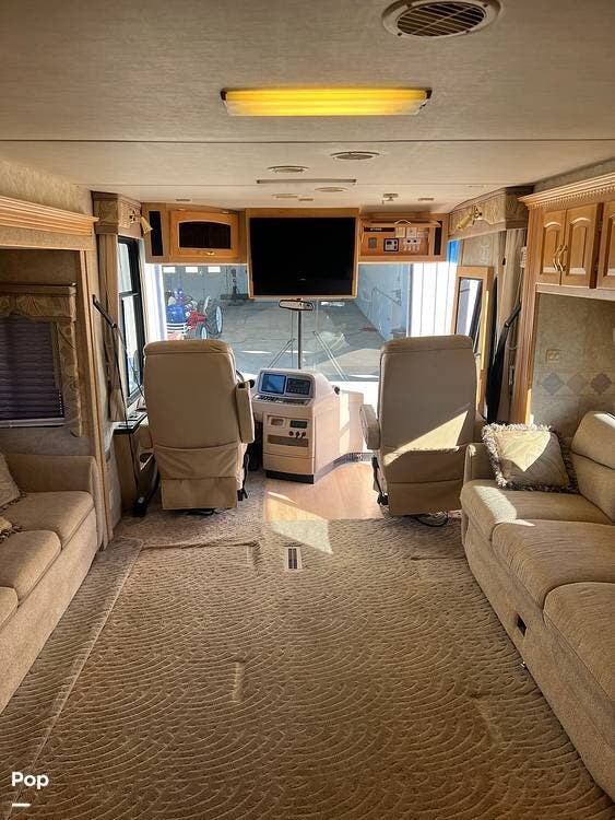 2005 Kountry Star 3910 by Newmar from Pop RVs in Libertyville, Iowa