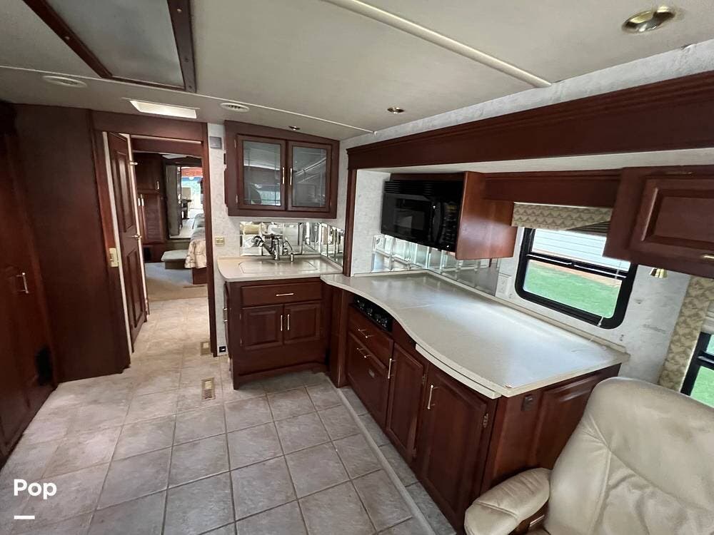 2004 Vectra 40AD by Winnebago from Pop RVs in Dacula, Georgia