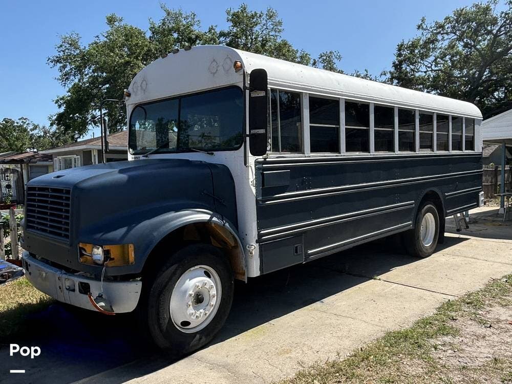 1992 3000 by International from Pop RVs in Saint Petersburg, Florida