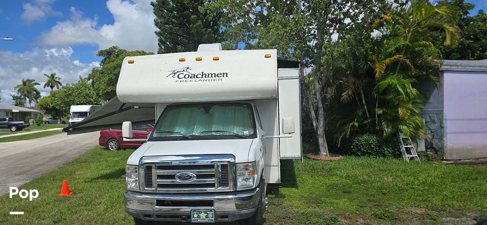 2013 Freelander 31DS by Coachmen from Pop RVs in Miami, Florida