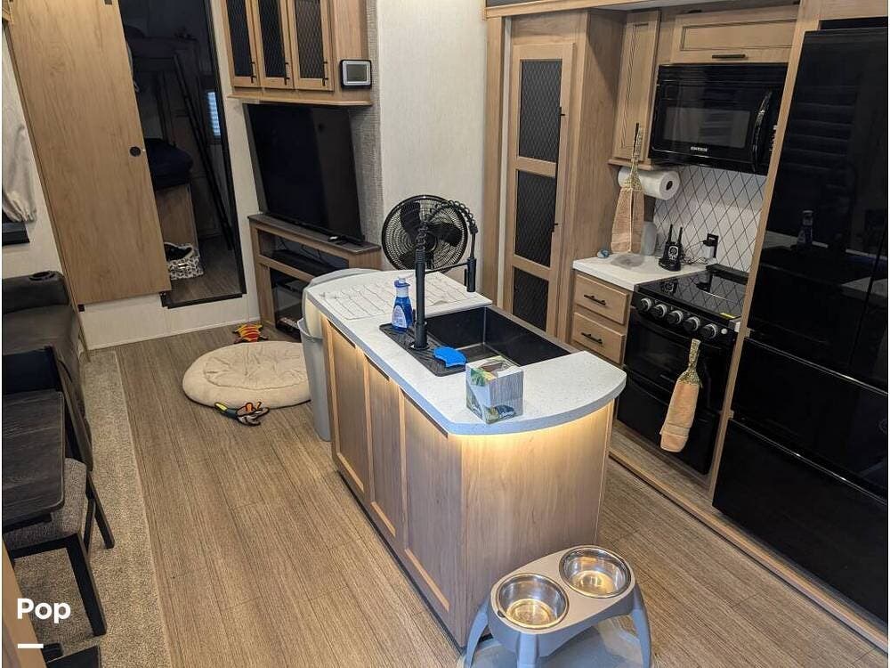 2023 Forest River Sabre 350BH - Used Fifth Wheel For Sale by Pop RVs in Hillsdale, Illinois features Air Conditioning, Slideout, Leveling Jacks, Awning