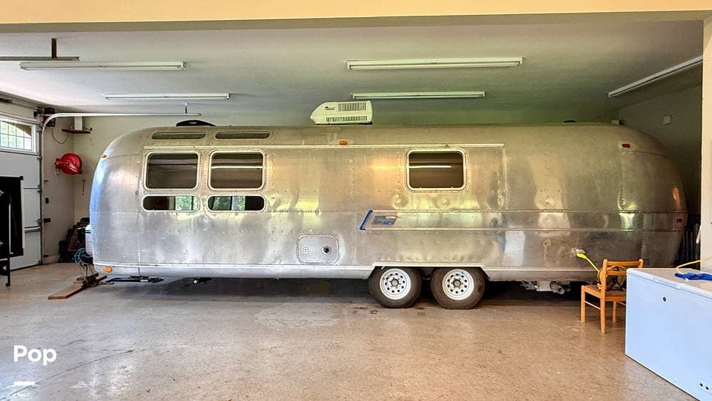 Used 1973 Airstream Sovereign 31 available in Brookshire, Texas