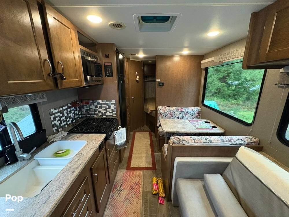 2019 Outlook 25J by Winnebago from Pop RVs in Issaquah, Washington