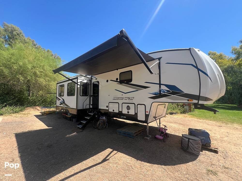 2024 Cherokee Arctic Wolf 3810SUITE - Used Fifth Wheel For Sale by Pop RVs in Waddell, Arizona features Air Conditioning, Awning, Slideout, Leveling Jacks