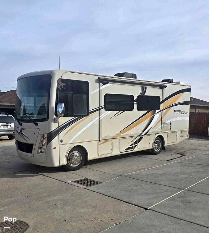 2018 Thor America Freedom Traveler 27A - Used Class A For Sale by Pop RVs in Fruita, Colorado features Air Conditioning, Awning, Slideout, Generator