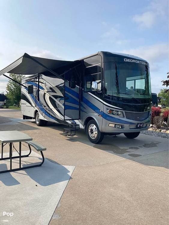 2019 Forest River Georgetown XL 369DS - Used Class A For Sale by Pop RVs in Weidman, Michigan features Generator, Air Conditioning, Leveling Jacks, Awning, Slideout