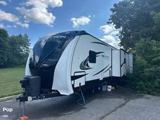 2022 Grand Design Reflection 312BHTS - Used Travel Trailer For Sale by Pop RVs in Milton, Florida features Slideout, Leveling Jacks, Awning, Air Conditioning