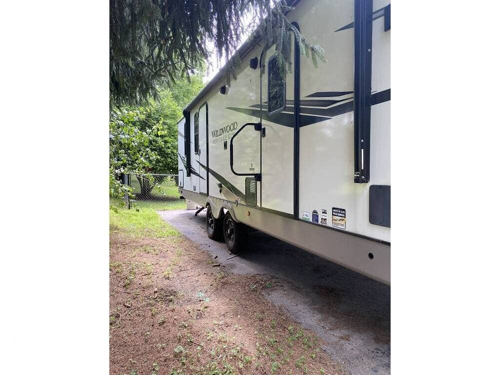 2023 Wildwood 270FKS by Forest River from Pop RVs in Walpole, Massachusetts