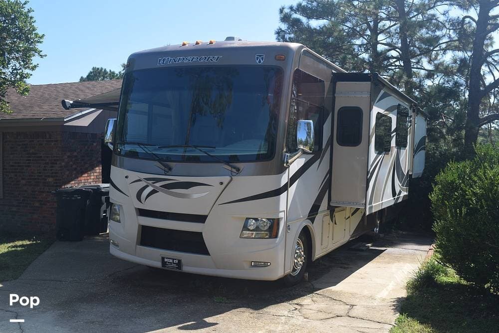 Used 2016 Thor Motor Coach Windsport 31S available in Defuniak Springs, Florida